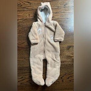 Absorba Baby Boys/ Girls one piece jumpsuit/ bunting Sz. 6-9 months tan
